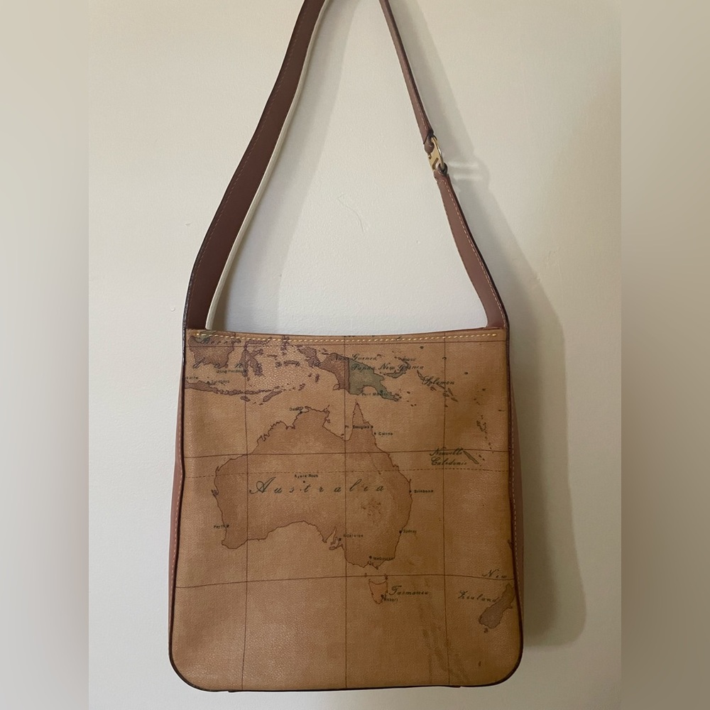Brand new Alviero Martini geo collection bag